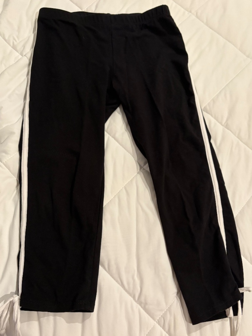 Black capri pant
